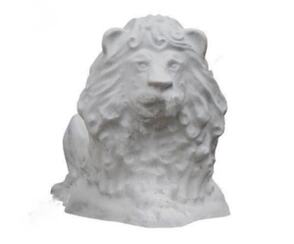 Скульптура лежачего льва