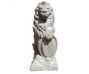 Скульптура "Большой лев"